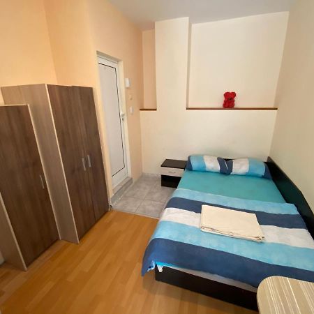 Top Center Studio 2 Min To The Beach Apartment Варна Екстериор снимка